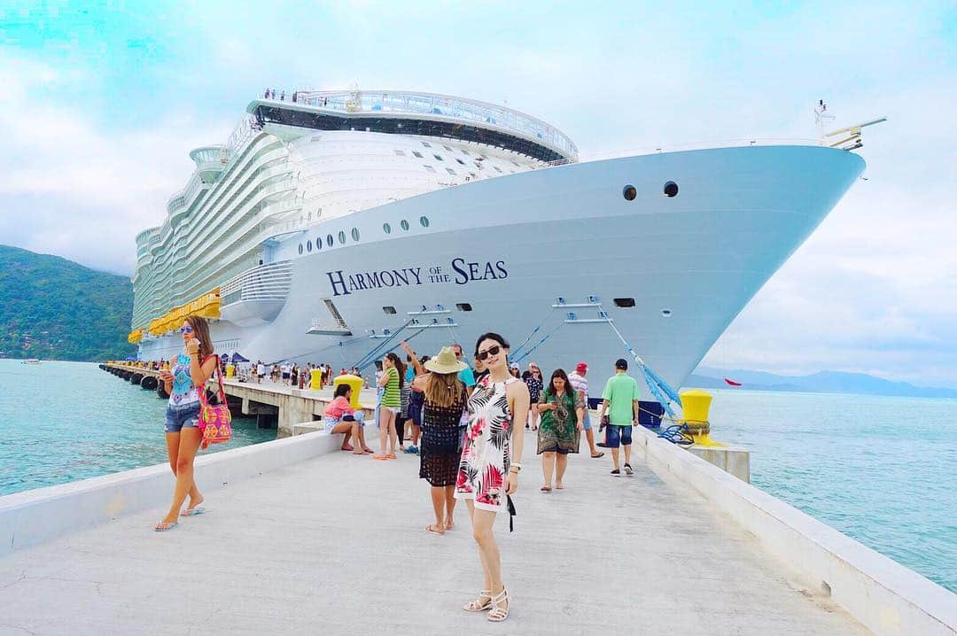 東條公美さんのインスタグラム写真 - (東條公美Instagram)「#harmonyoftheseas 🛳🌴🌈✨ ・ ・ ・ #豪華客船 #カリブ海クルーズ  #cruising #royalcaribbean ・ ・ #ロイヤルカリビアン #ハーモニーオブザシーズ #クルージング #クルーズ #カリブ海 #旅 #船旅 #海 #タビジョ #海 #旅好きな人と繋がりたい #海 #旅の思い出 #trip #instatravel #instacruise #caribbeanlife #Caribbean #cruisetrip #genic_mag」2月5日 12時01分 - tomomi_tojo