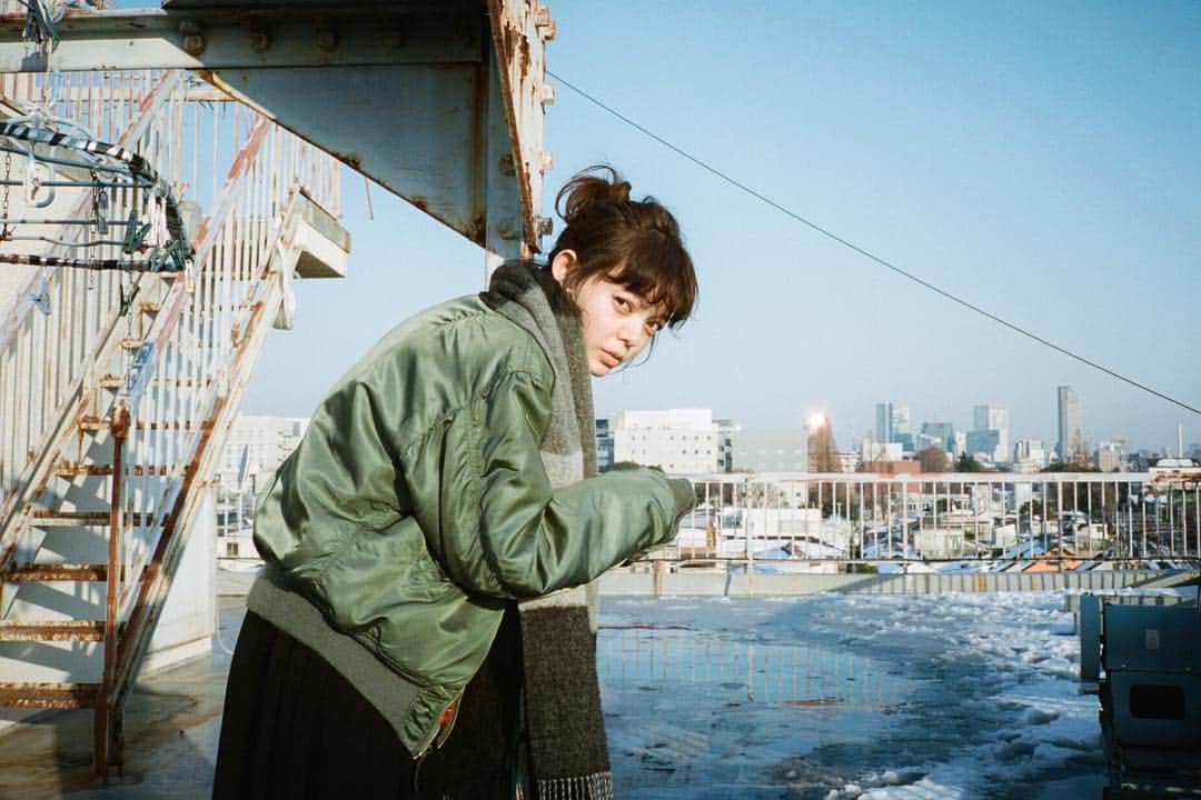 ＮＯＢＵのインスタグラム：「. 最近女性フォトグラファーの撮る女性のポートレートが本当に好きです。 男では撮れない何かがある。 . . . . . . . . . . #contaxt3 #film #filmphoto #filmphotography #filmcamera #35mmfilm #35mm #filmisnotdead #filmisalive #beliveinfilm #ishootfilm #thefilmcommunity #shootfilmonmondays #フィルム #フィルムカメラ #analog #analogue #analogphotography #analogfilm #kodak #kodakfilm #contax #carlzeiss #portrait #portraits #ポートレート #editorial #urban #shooting #photoshoot」