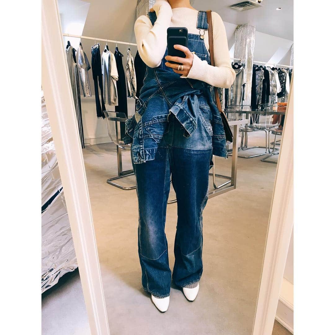 のインスタグラム：「. デニムの日🌞 #rhbuyingtripstyle」
