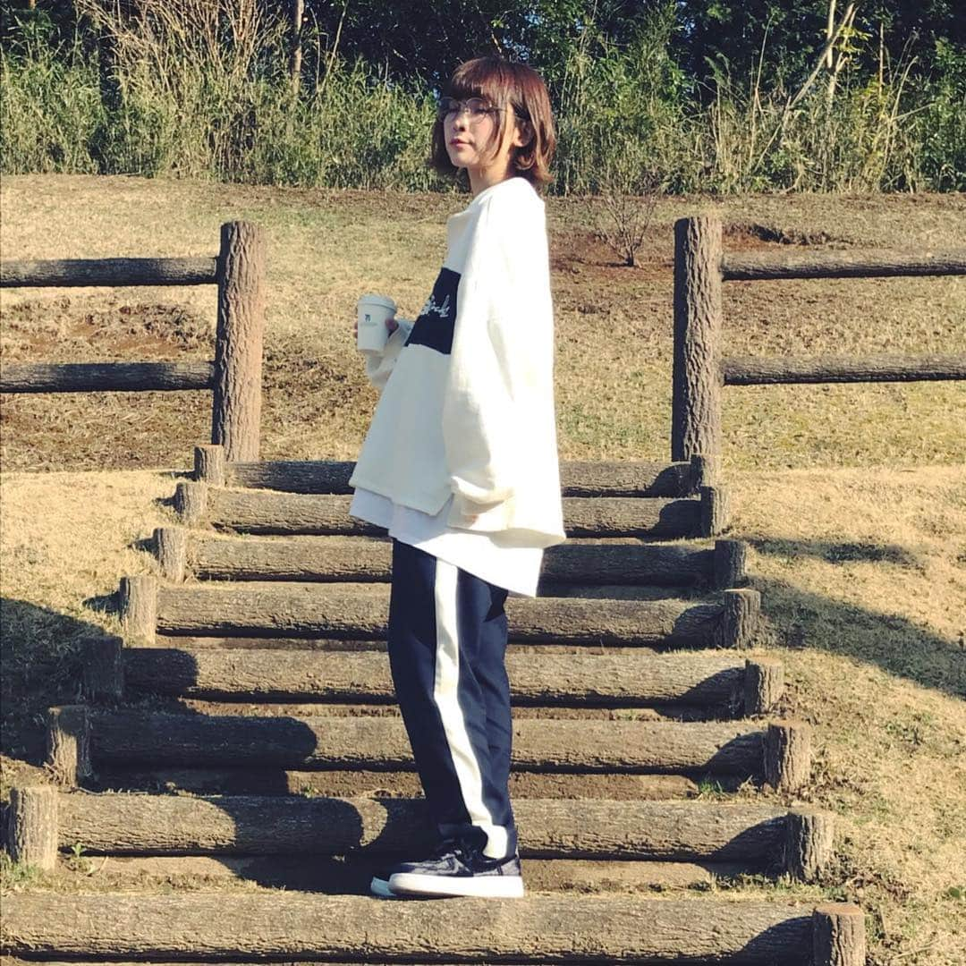 蒼山幸子さんのインスタグラム写真 - (蒼山幸子Instagram)「半目なのか 直立不動で 日向ぼっこしてる フクロウみたいに なってしまった😞🦉」3月6日 16時07分 - sachiko_aoyama