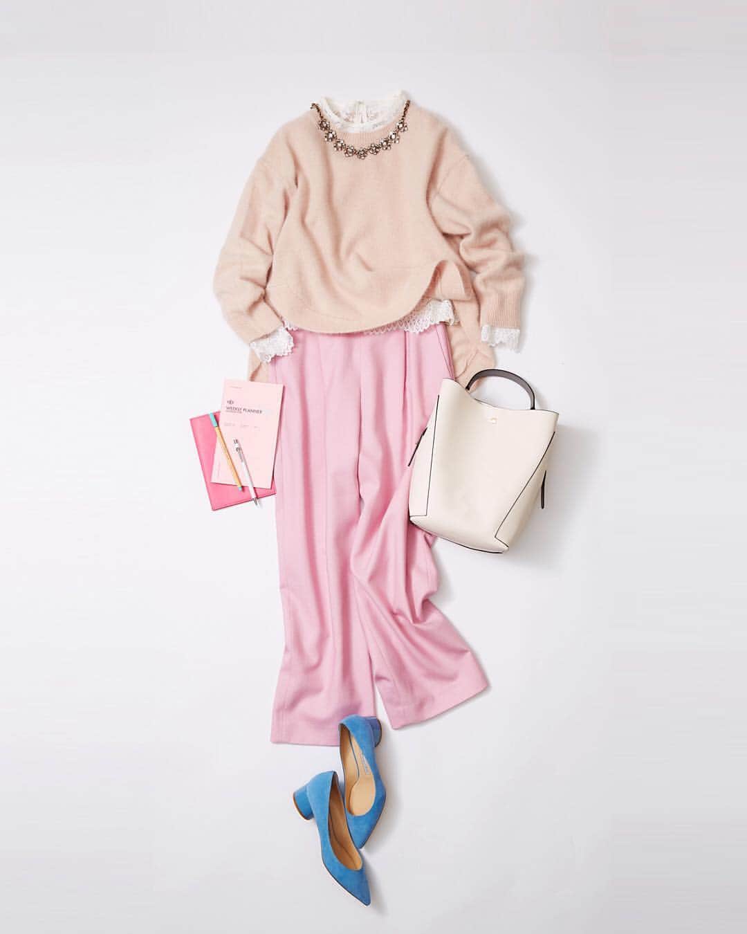 ルミネ公式のインスタグラム：「チラ見せレースと桜色でカフェ探索 [ #LUMINEMAGAZINE ] #lumine #ルミネ #ルミネ有楽町 #ニット #レースブラウス #パンツ #ネックレス #バッグ #パンプス #ブラウス #urbanresearchrosso #urbanresearch #MERCURYDUO #TOMORROWLAND #rodesko #odetteeodile #ootd #outfit #fashion #coordinate #コーディネート #デイリーコーデ #コーデ #follow #followme #フォロー #田沼智美 http://magazine.lumine.ne.jp/?p=74839」