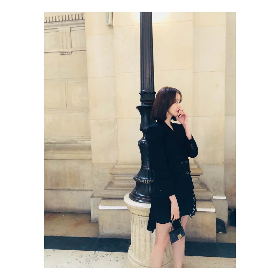 ユナさんのインスタグラム写真 - (ユナInstagram)「#파리패션위크 👠 #융스타그램」3月6日 18時41分 - yoona__lim