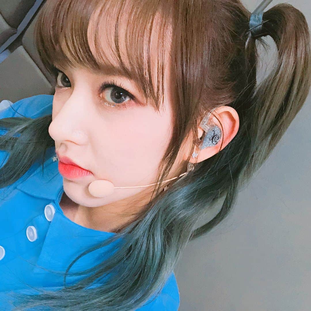 ソンソのインスタグラム：「셀카왔어요 ^^ 오늘 더쇼에서 만나욤 ^^ #1119 로 우주소녀  많이 투표해주세요 여러분!」
