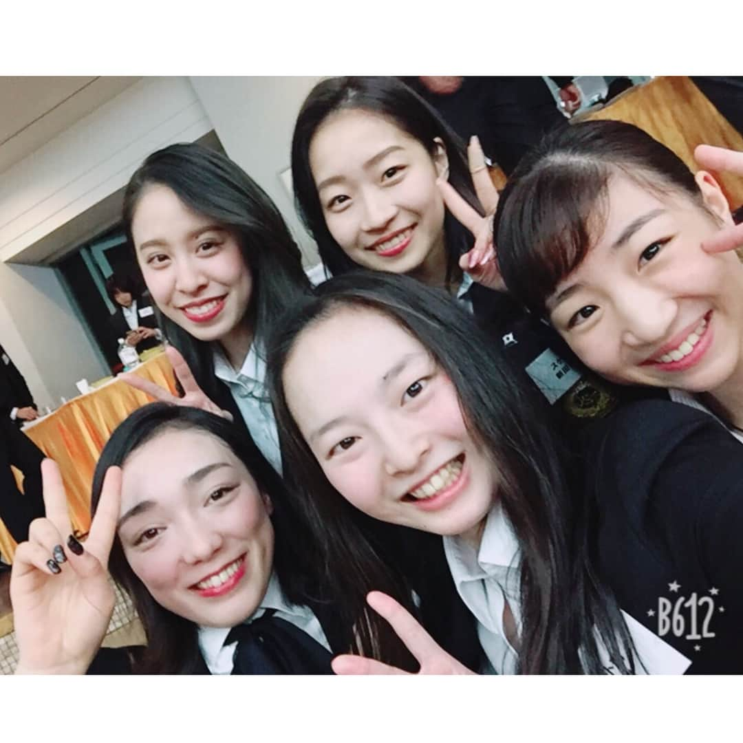 寺本明日香さんのインスタグラム写真 - (寺本明日香Instagram)「#中京大学  #功労賞授賞式 #体操競技部 #スケート部と♡ みんなと写真撮れて幸せ💞  もうすぐ卒業、、。 中京大学に来て周りの方々や先生、友達からたくさん学びたくさん支えていただき、おかけで無事進路も決まりました。感謝の気持ちでいっぱいです。 卒業までの数日間、大学生活enjoyします🎶笑」3月6日 20時09分 - teramoto_asuka