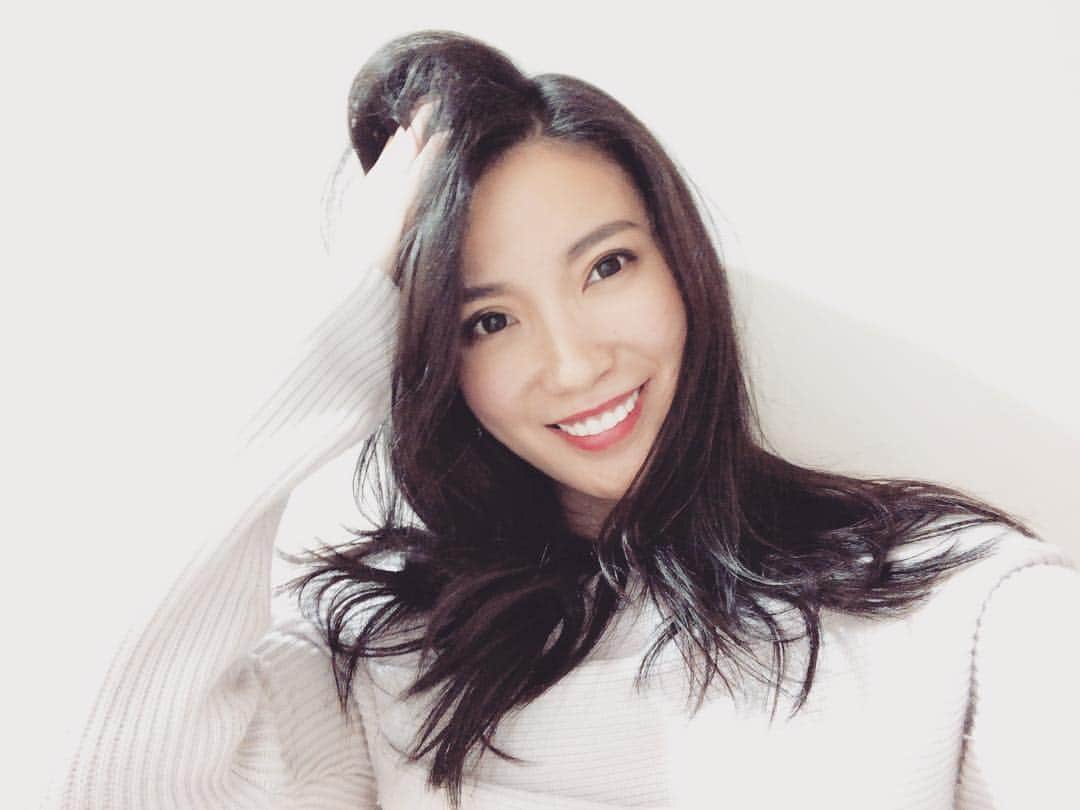 吉田愛璃のインスタグラム：「今日もみんなが笑顔でいれますように💓  テヘっ  つって💓  お昼配信ありがとう🌈🙏」