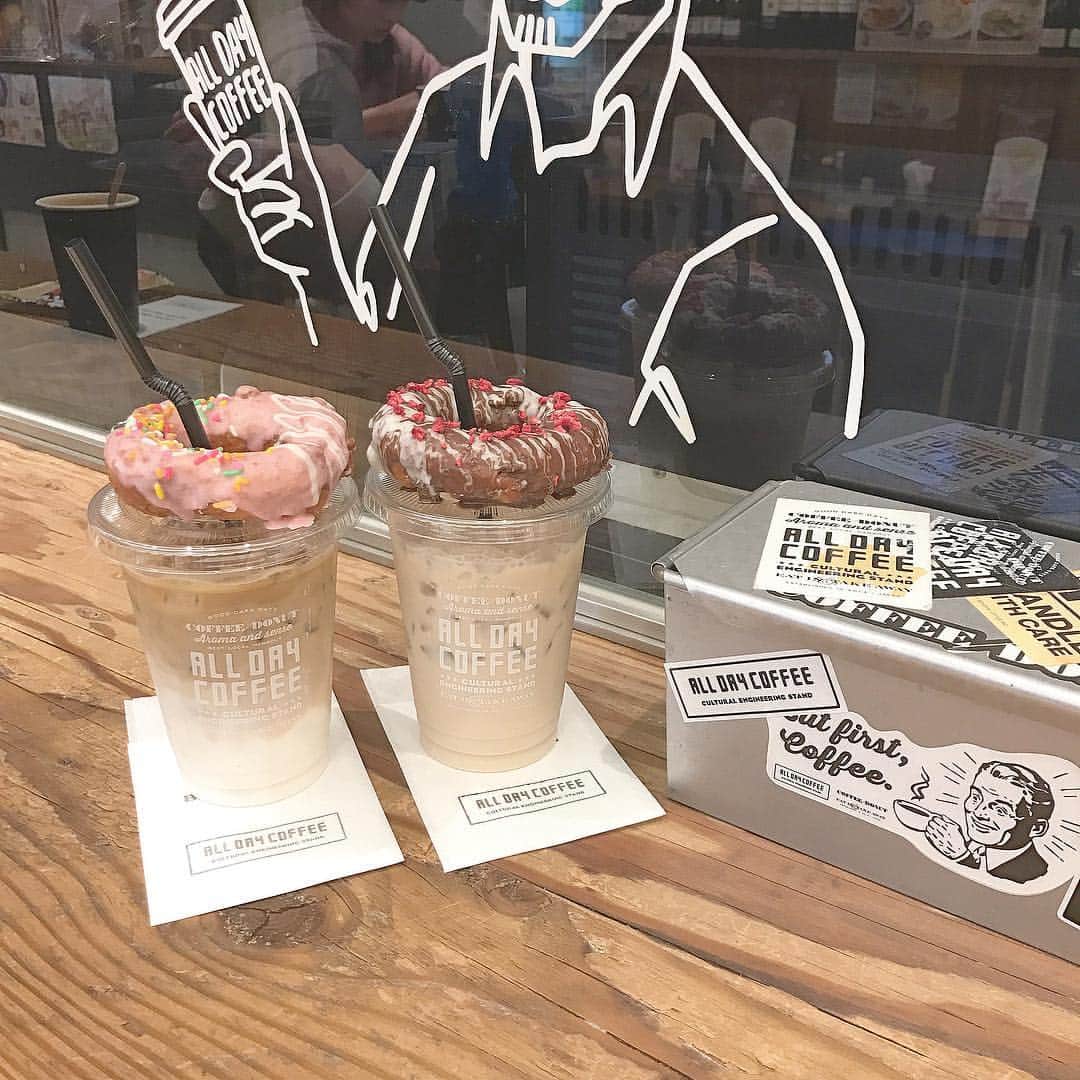 Tastimeのインスタグラム：「All day coffee ☕️ オシャレカフェでゆっくりしない？？💕 ～￥999 🕜10:00～22:00 日曜営業 📍大阪府大阪市北区大深町4-1 グランフロント大阪 うめきた広場 B1F Photo by @_____.pina」