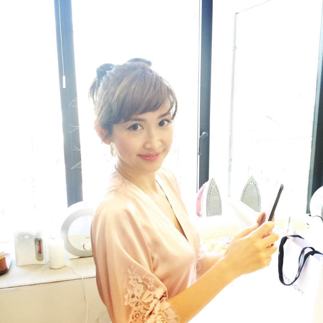 のインスタグラム：「朝から絶好調の道休さん❤️ @sweet_editors  #スウィート #紗栄子」