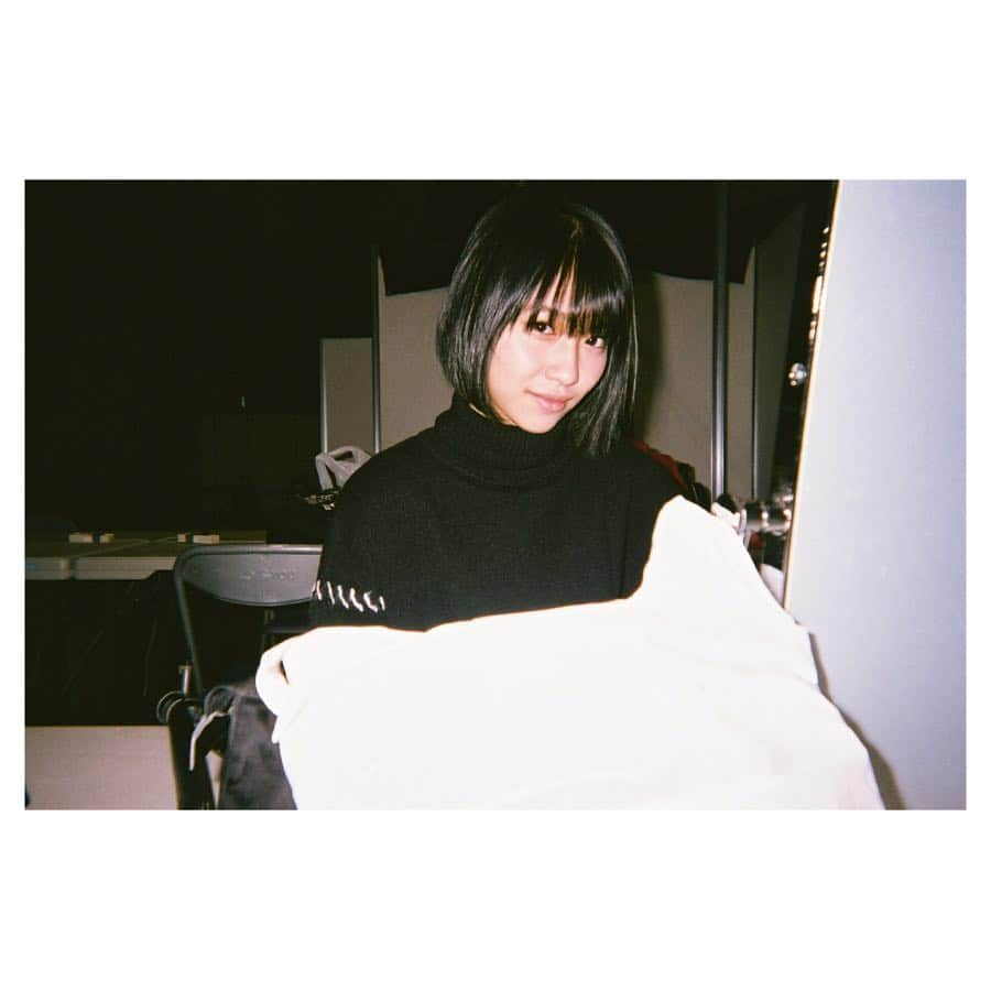 宇井真白さんのインスタグラム写真 - (宇井真白Instagram)「@emiri_hkt48  #写ルンです #かわいい #だいすき」3月3日 22時20分 - ui_mashiro