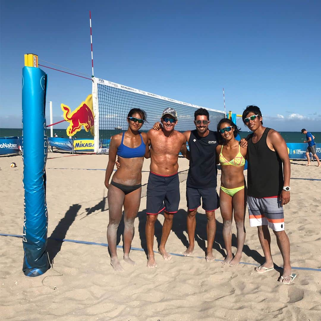 越川優さんのインスタグラム写真 - (越川優Instagram)「正解は、今フロリダで行われている、 FIVB WorldTour 5star Fort Lauderdale Major でした^^ 試合前と試合の間には、この大会に参加していた、日本の女子チームが練習していたので、一緒に練習のお手伝いもさせてもらいました^^ 今日のメインは女子の決勝！！ ブラジル🇧🇷のBarbara・Fernandaが優勝しました⭐︎ 明日はとうとう男子の決勝です！ カードは、🇺🇸vs🇮🇹です^^ #ftlmajor  #fortlauderdale  #majorseries  #California  #beachvolleyball  #ビーチバレー  #trainingcamp  #LA合宿  #HRDエンジニア株式会社  #加賀電子株式会社  #株式会社朋栄社  #和興通信工業株式会社  #株式会社かとり  #株式会社デューク  #エルバランスアイズ  #株式会社Pianola  #株式会社ドリームオンライン  #gallery-2  #越川優  #越川  #優  #yukoshikawa  #yu  #koshikawa  #tokyo2020  #tokyoolympic  #olympic  #fivb  #jva」3月4日 11時58分 - yu_koshikawa