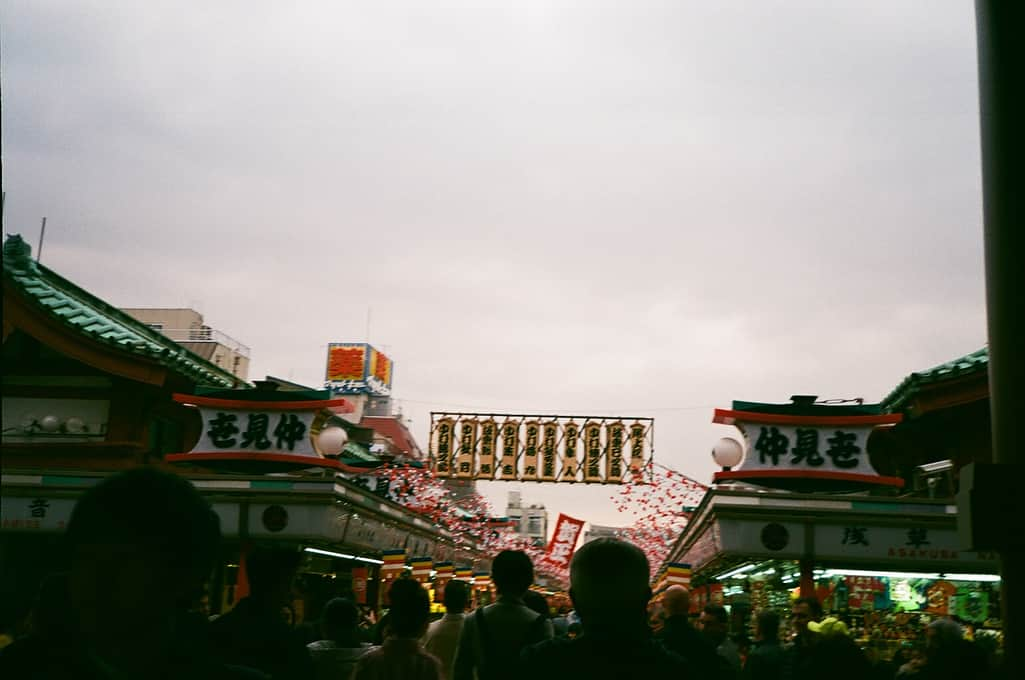 須田アンナさんのインスタグラム写真 - (須田アンナInstagram)「. #浅草 #雷門 #tokyo #annababyfilm 🇯🇵🇯🇵🇯🇵」3月4日 19時42分 - annastagram.official