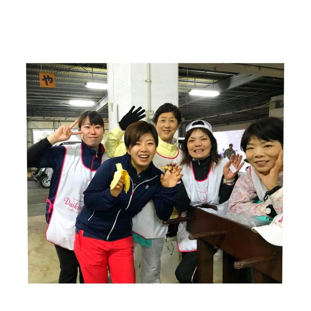 篠原まりあのインスタグラム：「__________** . . 開幕戦 おわりました . 2年ぶりのキャディさんたち 初めて行った時からなんだか みんなお母さんみたいに 可愛がってくれて . 会えてとっても嬉しかった😚💗 . ファンの方も遠くから沢山 応援にきてくださり幸せでした. 来週も頑張ります .🤙🏼」