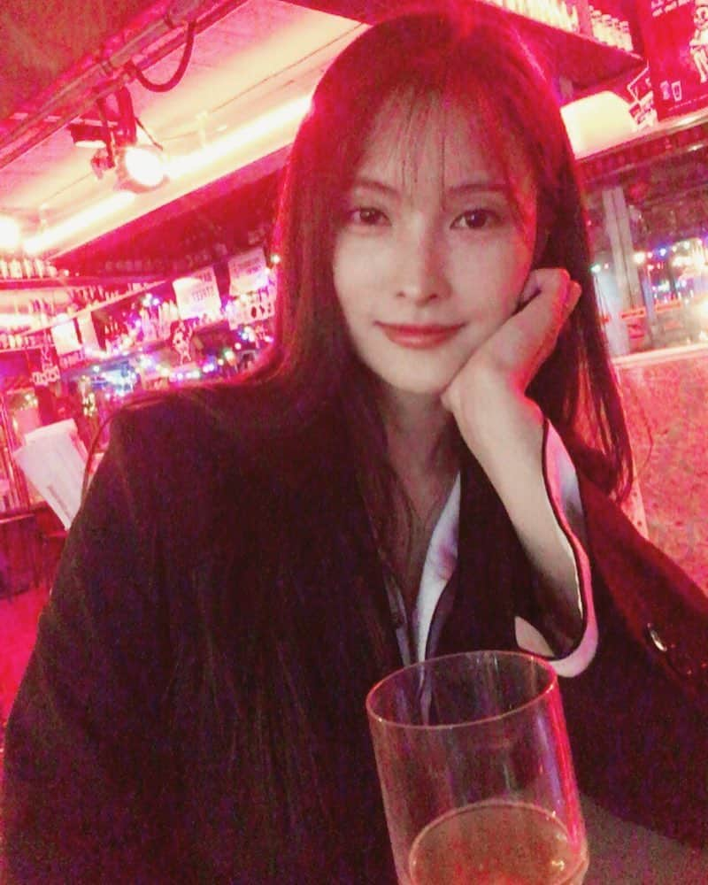 パク・ギュリさんのインスタグラム写真 - (パク・ギュリInstagram)「좋은 소식이🙏🏻」3月4日 21時39分 - gyuri_88