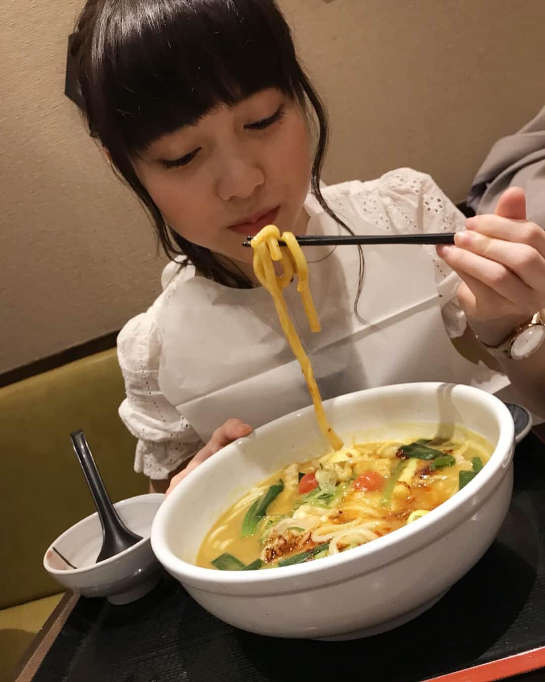 桃月なしこさんのインスタグラム写真 - (桃月なしこInstagram)「なしこ 豊橋カレーうどんデビューを果たす  #桃月なしこ #なしこたそ #とよはし映画祭 #豊橋 #豊橋カレーうどん #makeup  #fashion #cosplay  #cosplayer  #portrait  #写真好きな人と繋がりたい  #写真撮影  #picture  #写真  #photography  #ファインダー越しの私の世界  #被写体  #コスプレイヤー #コスプレ #japanese #japanesegirl」3月5日 4時04分 - nashiko_cos