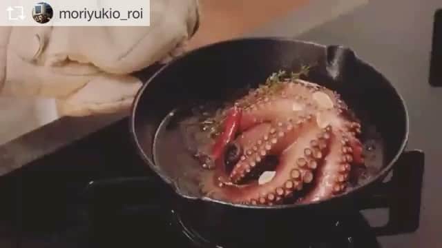 前田ゆかのインスタグラム：「#リクシル  #リクシルキッチン  #セラミックトップキッチン  #lixil #セラミックトップキッチンのある暮らし #夫婦のゆったりした夕食 #前田ゆか」
