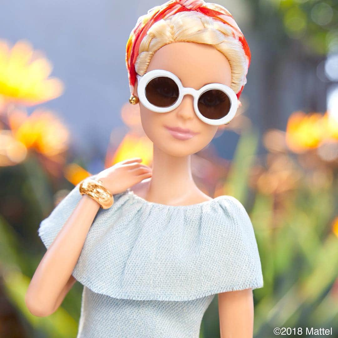 バービーさんのインスタグラム写真 - (バービーInstagram)「Style tip: tie up your look with a few simple accessories! 💛 #barbie #barbiestyle」3月6日 6時00分 - barbiestyle