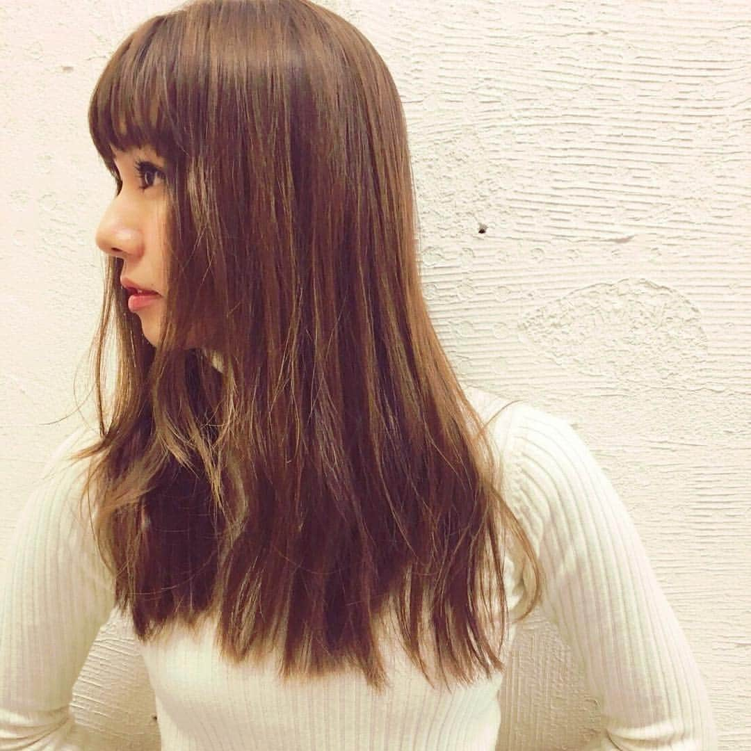 にわみきほさんのインスタグラム写真 - (にわみきほInstagram)「切っても切ってもロング❤️ でもドライヤーが楽になり レイヤーたっぷりいれたので アレンジも楽しくて毎朝ウキウキしています . #かなり切りましたが全く気付かれません #ロングあるある」2月10日 18時32分 - mikiho_niwa