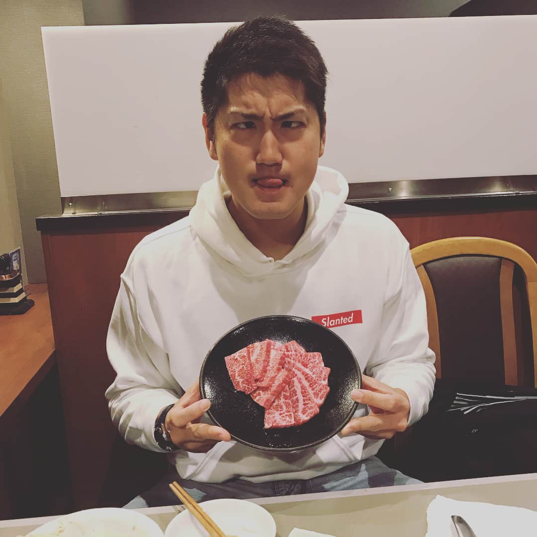 笠原大芽のインスタグラム：「礼とのお別れ会🤩 #キャンプ休日#宮崎#みやちく#松井さーん#福岡ソフトバンクホークス#高橋礼」