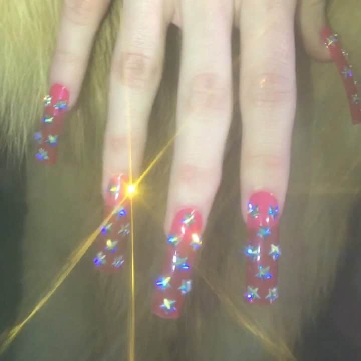 Eichi Matsunagaのインスタグラム：「Nails for @ericschlosberg FW18」