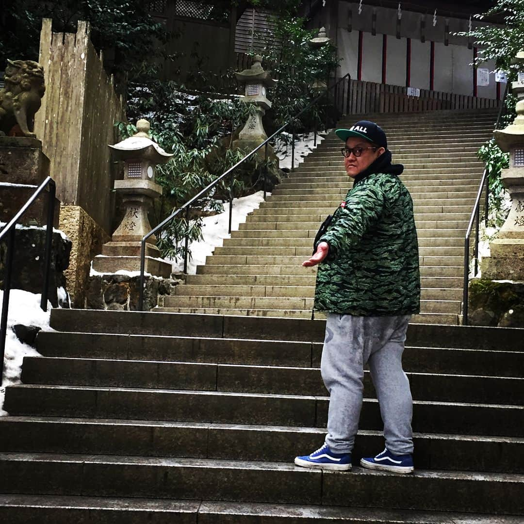 盛山晋太郎さんのインスタグラム写真 - (盛山晋太郎Instagram)「ゆずるさんに天河神社に連れていってもらいました！ パワー！温泉！カレー！  #岸和田の雪だるま #きしだるま  #天河神社」2月11日 14時47分 - morishimc