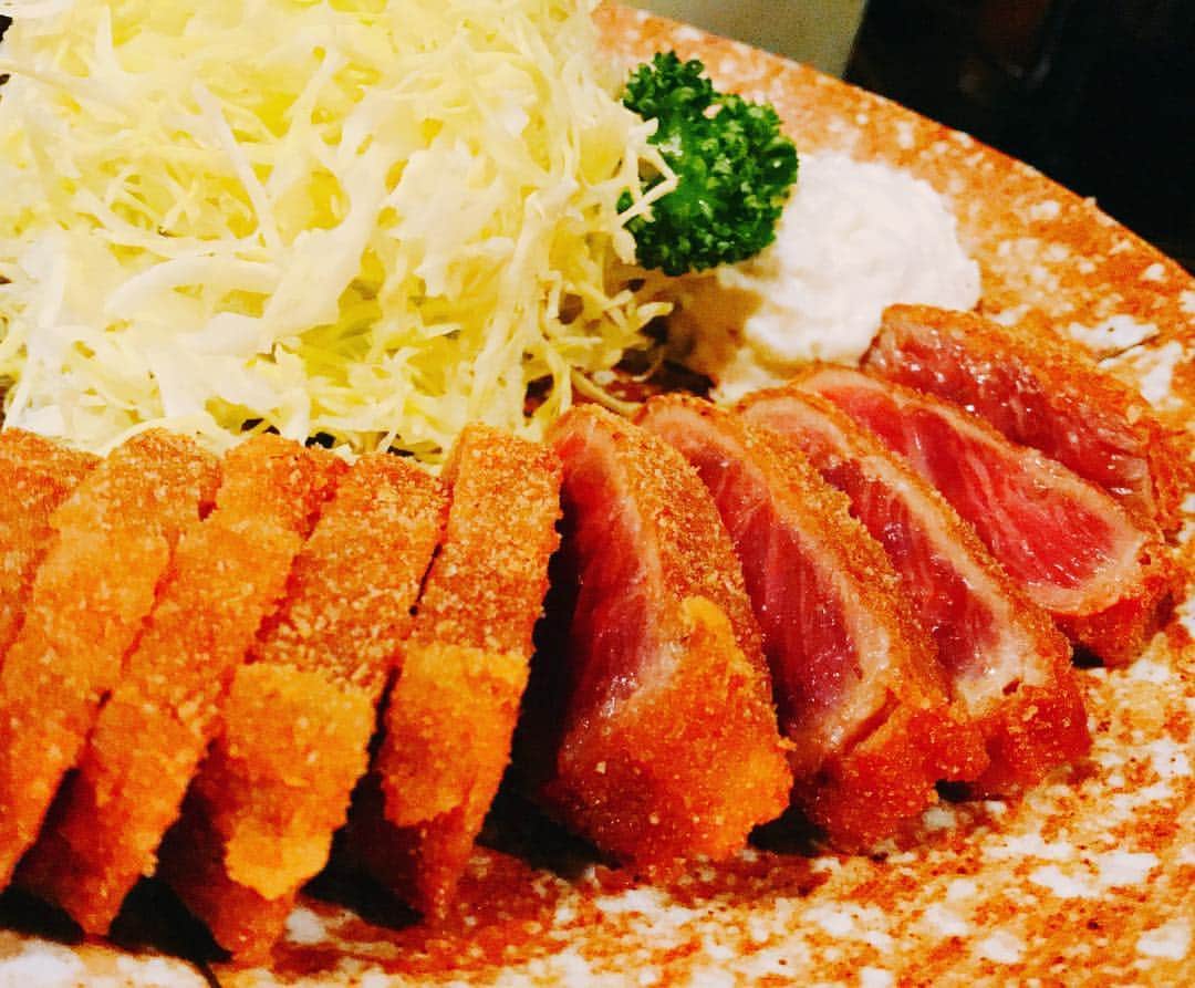 堀畑裕也のインスタグラム：「#dayoff #lunch #渋谷 #牛カツもと村 #最高」