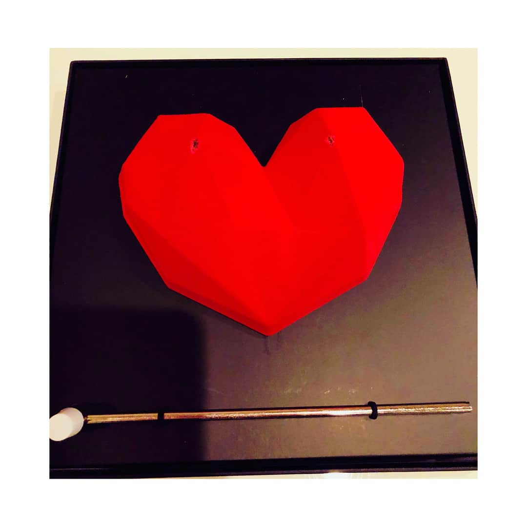 若菜奈央さんのインスタグラム写真 - (若菜奈央Instagram)「_ . . break my heart. . . 💔💔💔 . . #映えチョコ #テーマはインスタ映え #chocolate  #valentinesday #bubobarcelona #breakmyheart  #自分用チョコ #写真撮るだけで食べないw . .」2月11日 17時29分 - erina_new.62