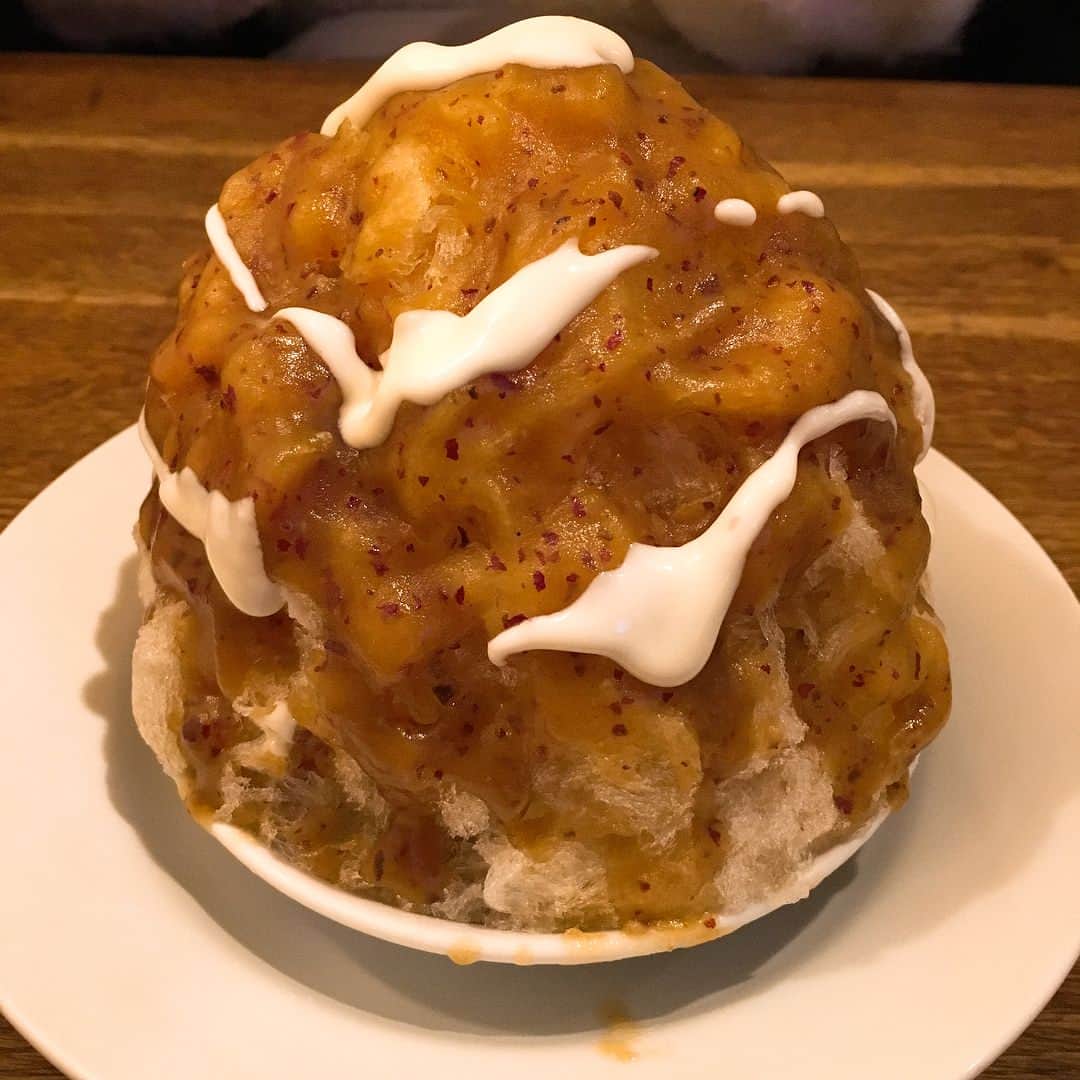 瀬口かなさんのインスタグラム写真 - (瀬口かなInstagram)「久々に #セバスチャン に行ってきました🍧 ．  2.14までの期間限定 #オレンジ風味のガナッシュといちごのショートケーキ 🍓🍫 ． #焼き芋マスカルポーネがけ塩バター別添え 🍠 ．  さすがのセバスチャン！ケーキを食べてるみたい😳２つとも甘くて凄く美味しかった〜😍冬のかき氷も良いね❤️ ． #かき氷 #東京スイーツ #東京カフェ #渋谷スイーツ #渋谷カフェ #東京かき氷」2月11日 18時09分 - seguchikana