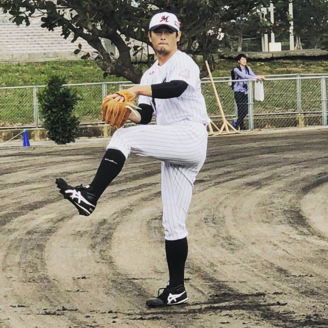 涌井秀章のインスタグラム：「今日もブルペンに #ブルペンの写真ではないです #今日は寒かった #昨日は24度 #石垣島 #千葉ロッテマリーンズ #chibalotte #涌井秀章」