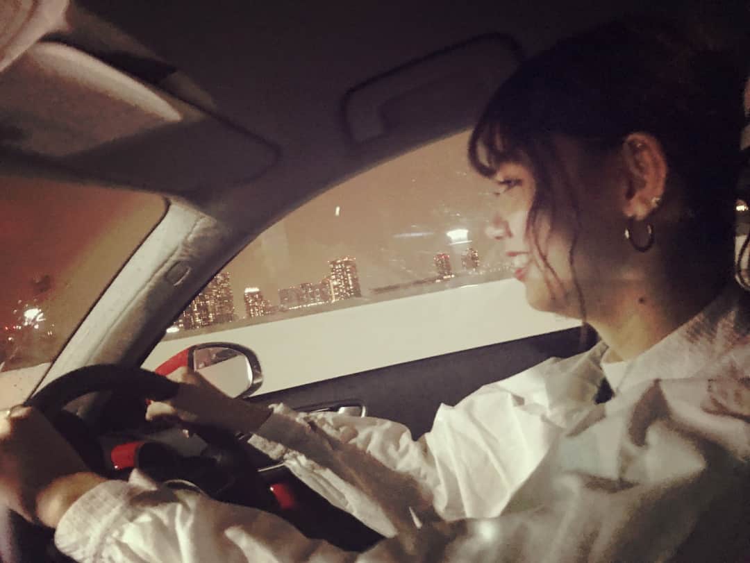 矢作穂香さんのインスタグラム写真 - (矢作穂香Instagram)「愛美とドライブデートでした。♡ #driverManami #かっこよかったです #安全運転」2月11日 21時53分 - honoka_yahagi