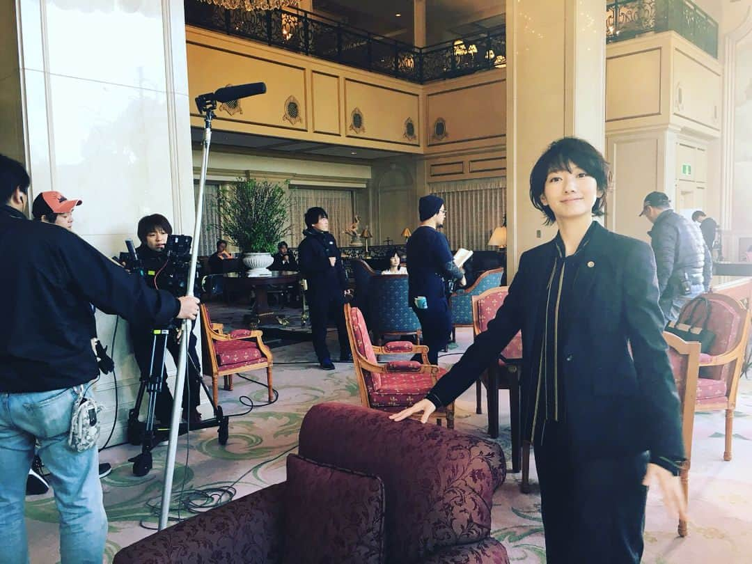 波瑠さんのインスタグラム写真 - (波瑠Instagram)「本日はもみ冬ロケ。 皆さんはよい祝日を！  #もみ消して冬 #もみ冬 #ムンムンだよムンムン」2月12日 12時14分 - 06_haru_17