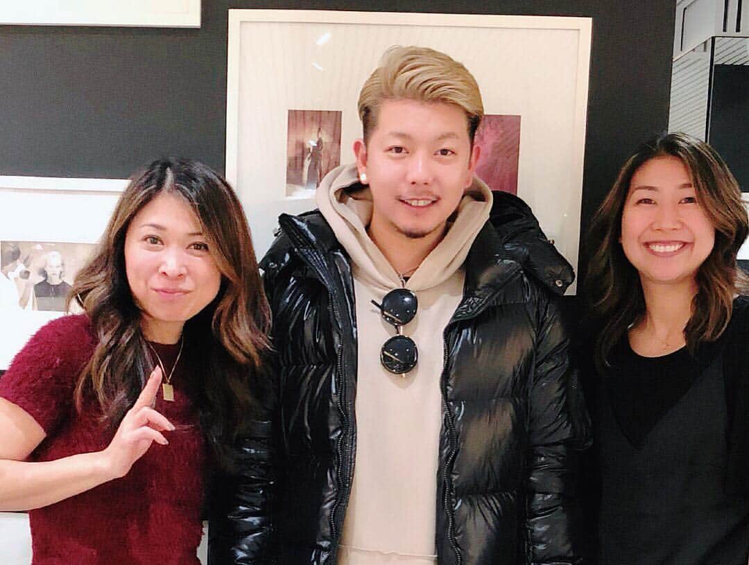のインスタグラム：「素敵なご縁でご紹介いただき @eikonarukawa  ウォーレントリコミで活躍される日本人の成川さんとお話させて頂きました！  美容師としてすごく光栄なことで、すごく貴重な時間でした！  しっかりお店やスタッフに落としこみます^_^  成川さん、サチコさんありがとうございました^_^  #repsense #NORI #ウォーレントリコミ #eikonarukawa」