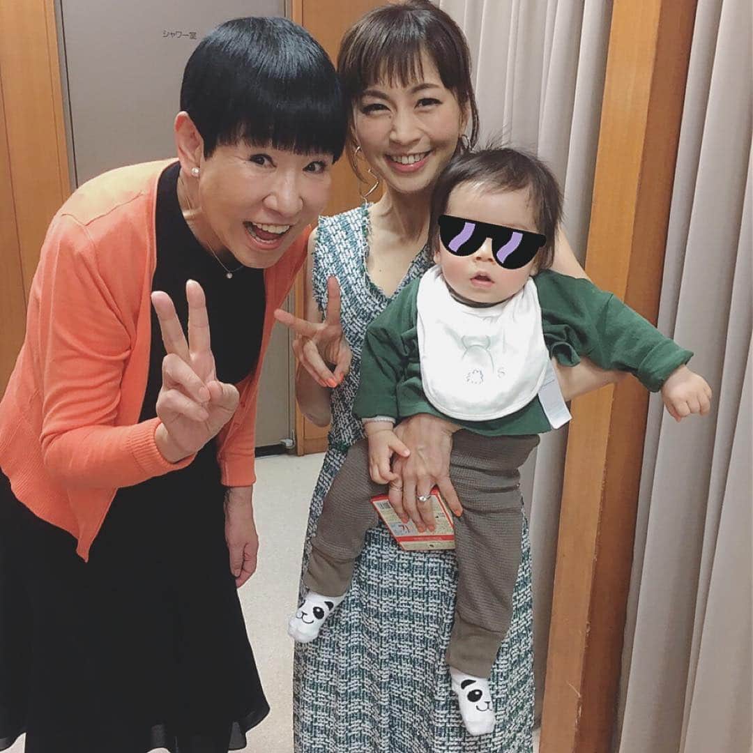 安田美沙子さんのインスタグラム写真 - (安田美沙子Instagram)「#instagood #アッコにおまかせ #baby #babyboy #happy #thanks #happyvalentine ほんとに優しく可愛がってくださり。。幸せものだね👶💕 チョコを一緒に持って行ったよ♥️」2月12日 15時45分 - yasuda_misako