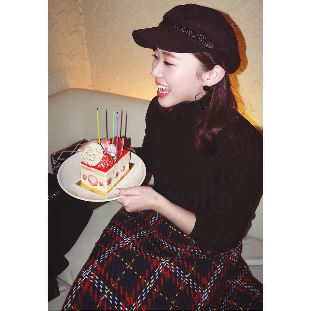 藤川沙弥さんのインスタグラム写真 - (藤川沙弥Instagram)「大好きな安里と朝香がお誕生日会 してくれましたっ🎉😘🤭💋 美味すぎたお鮨dinner🍣に🎁や カナさんのサプライズも🎂😍 楽しくて幸せな時間🤤💖 ありがとうっ😣💋love!! . . . #mybd#bd#happy#love #thankyou#bff#myfriends #20180123#お誕生日 #幸せ#ありがとう#だいすき♡ #셀카#셀피#셀스타그램#친스타그램」2月12日 16時47分 - s_a_y_a_p_i