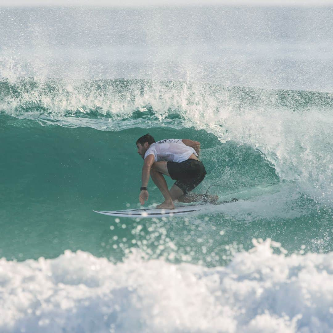 クリス・ヘムズワースさんのインスタグラム写真 - (クリス・ヘムズワースInstagram)「Probably didn’t make it outta this but nobody will ever know because the last frame was destroyed 👌@emerysurfboards 📷@_mackmedia @australia @southaustralia」2月12日 21時09分 - chrishemsworth