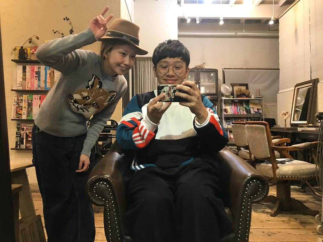 亜生さんのインスタグラム写真 - (亜生Instagram)「中崎町のルプティプランスさん。僕行きつけの美容室です。今回も綺麗にしていただきました。 #いつもありがとうございます  #ルプティの人全員話しやすい #気さくすぎ #気さく美容院 #カリスマ気さく師 #店長話しやすい #おねぇちゃんおったらこんな感じ #相談のられまくり」2月12日 23時00分 - aseihurricane