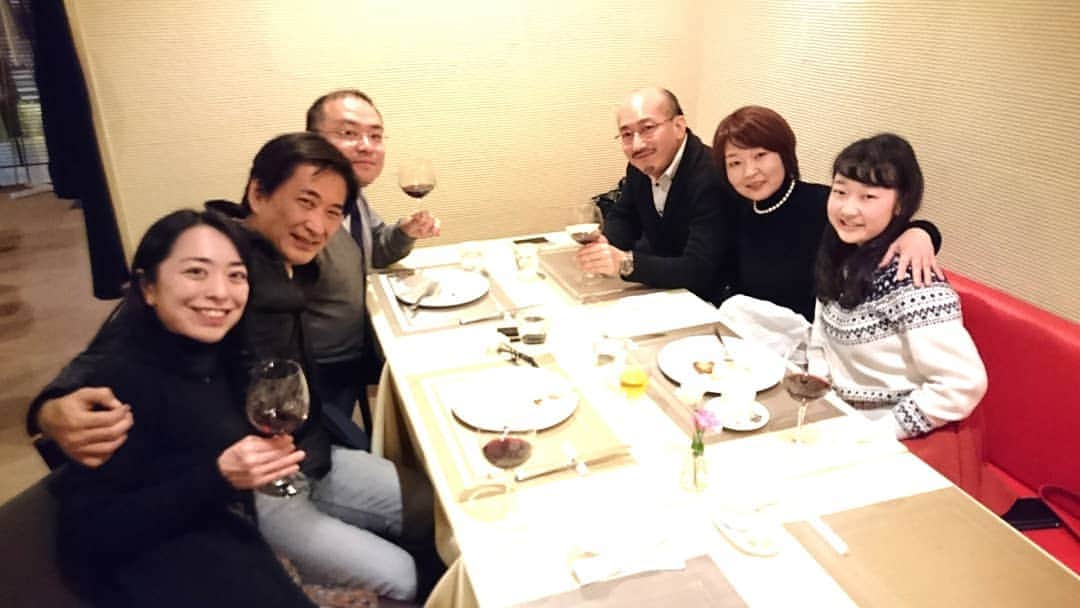 藤岡幸夫のインスタグラム：「昨日はフレンチ田舎料理ラ・コリーヌで食事会。僕の両端は元マネージャー浅岡浩輔くんと奥様の都響首席2ndVnの遠藤香奈子さん。正面左から東京シティフィルコンマス戸澤哲夫・典子・采紀さん親子。采紀さんは昨年高１で大人を凌いで日本音楽コンクールで優勝して大きな話題となった凄い逸材！夢はベルリンフィル入団だそうで凄いオーケストラ・オタク…(^^; 笑いっぱなしで最高に楽しかった！深謝！」