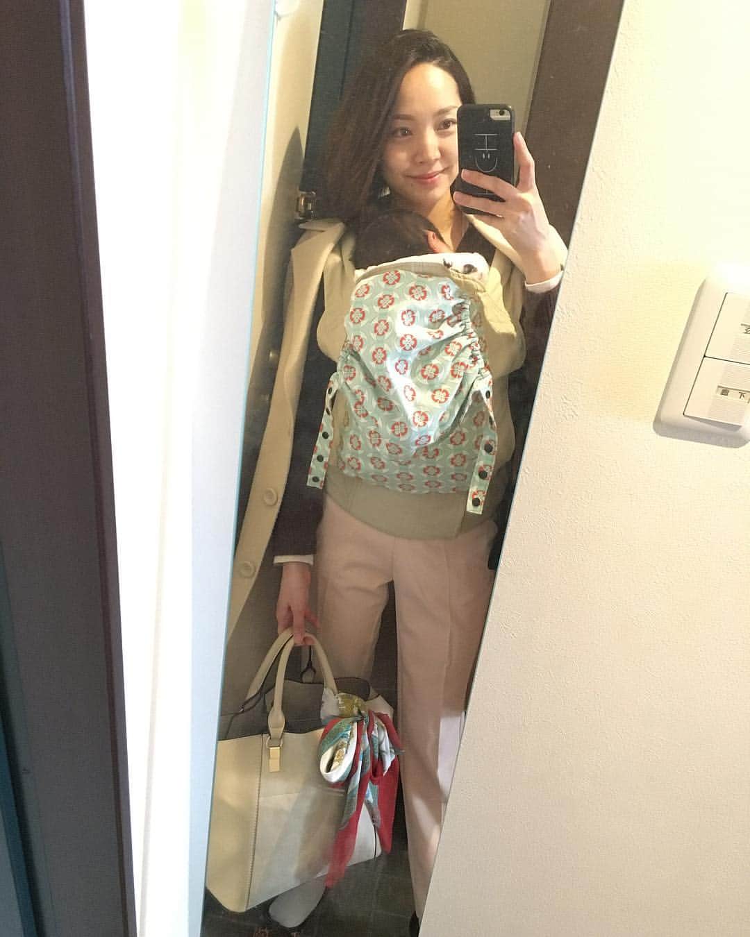 荒木麻里子さんのインスタグラム写真 荒木麻里子instagram 無事 に 1ヶ月検診 終了 少しずつ 一緒に 外出 できるの 楽しみ 赤ちゃん 生後1ヶ月 生後2ヶ月 ママ 女の子ベビー 頭の形 頭の形矯正 小児科 Baby Babygirl 我が子 Mom