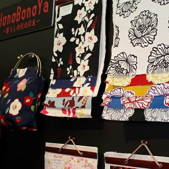 KOKKAのインスタグラム：「New work of Kokka Textile division  photo 1. Japanese style flower printed on cotton dobby fabric  LG-11120-1  camellia  LG-11120-2  bellflower  LG-11120-3  peony  photo 2. Kiss Lock Purse made of polyester chirimen fabric  LG-11110-1 dots and stripes  #kokka  #fashion  #textile  #fabric  #japanesefabric  #kokkafabric  #flower  #dots  #stripes  #cool  #kawaii  #handmade  #sewing  #quilt  #コッカ  #ファッション  #テキスタイル  #生地  #和調  #ちりめん  #椿  #桔梗  #牡丹  #手作り  #ハンドメイド」