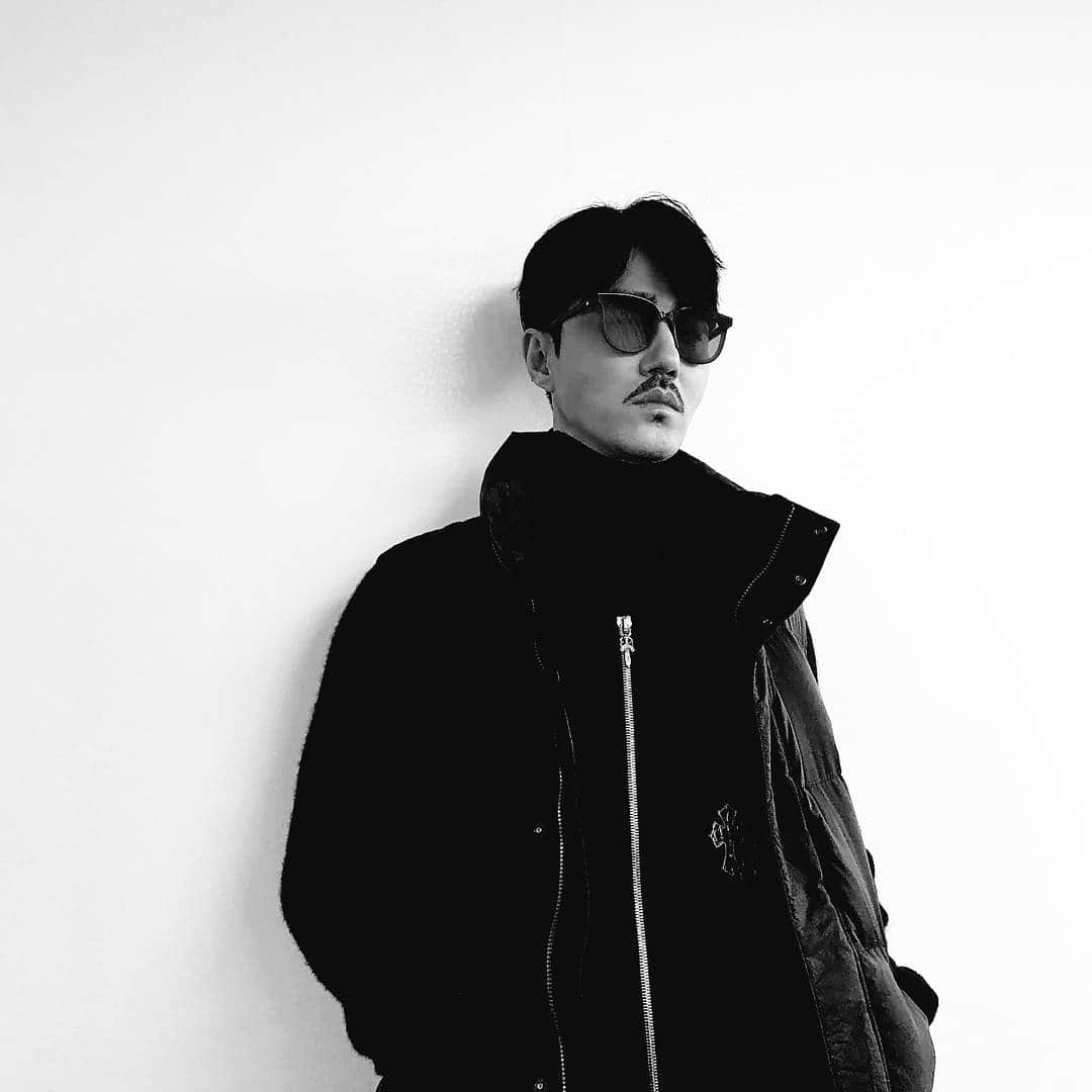 チャ・スンウォンのインスタグラム：「#화유기촬영장 #2주남았음#누가봐두설정샷#아무나봐두협찬샷」
