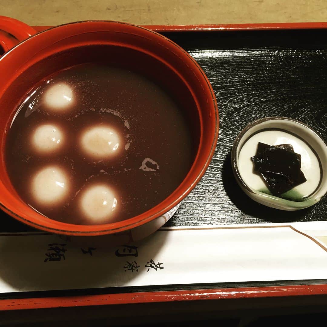澤村小夜子のインスタグラム：「おいし、たのし、京都観光でした🌿👘 こんどは金閣寺とか嵐山も行きたいな😋  #ねごと #京都 #観光 #おしるこ #鴨南蛮そば #夢工房 #舞妓」