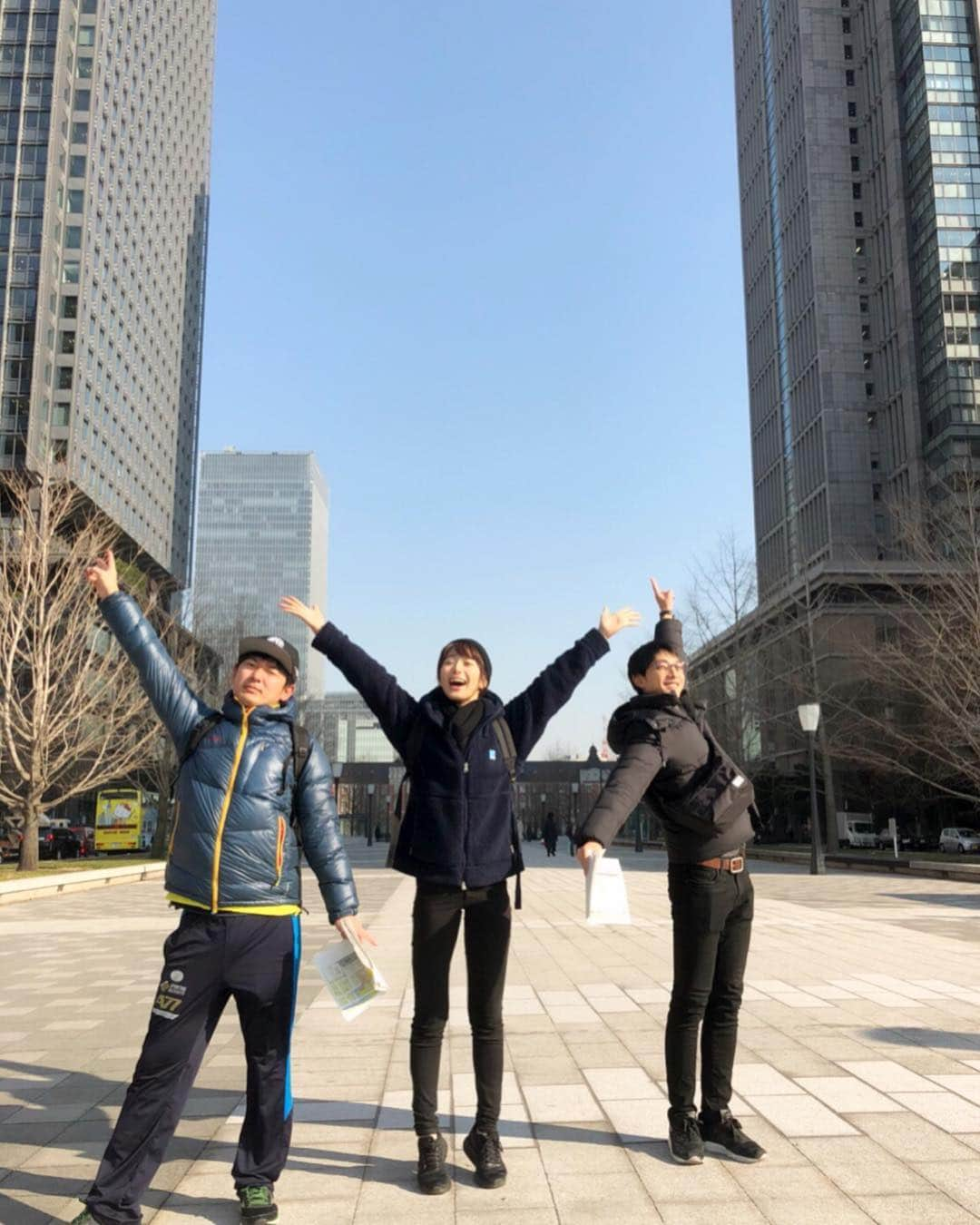 海老原優香さんのインスタグラム写真 - (海老原優香Instagram)「良いお天気！ 実況アナの先輩方と、東京マラソンの下見へ🏃 とくダネ!の後、7時間かけて ランナーが走る後半ルートを歩いて確認しました💪🏻 歩くだけでもヘトヘトなのに、 この距離を走るランナーは本当にすごいです😳 ＊ 当日はCS生放送で実況のお手伝いをします！  #東京マラソン #谷岡アナ#大村アナ#上中アナ」2月13日 20時57分 - ebioffi