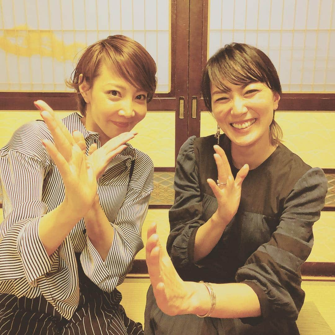 板谷由夏 さんのインスタグラム写真 - (板谷由夏 Instagram)「柚希礼音さんと雑誌BARFOUT!対談でした。カッコイイやらかわいいやら 魅力満載な女子。またゆっくり！」2月13日 21時17分 - yukaitaya