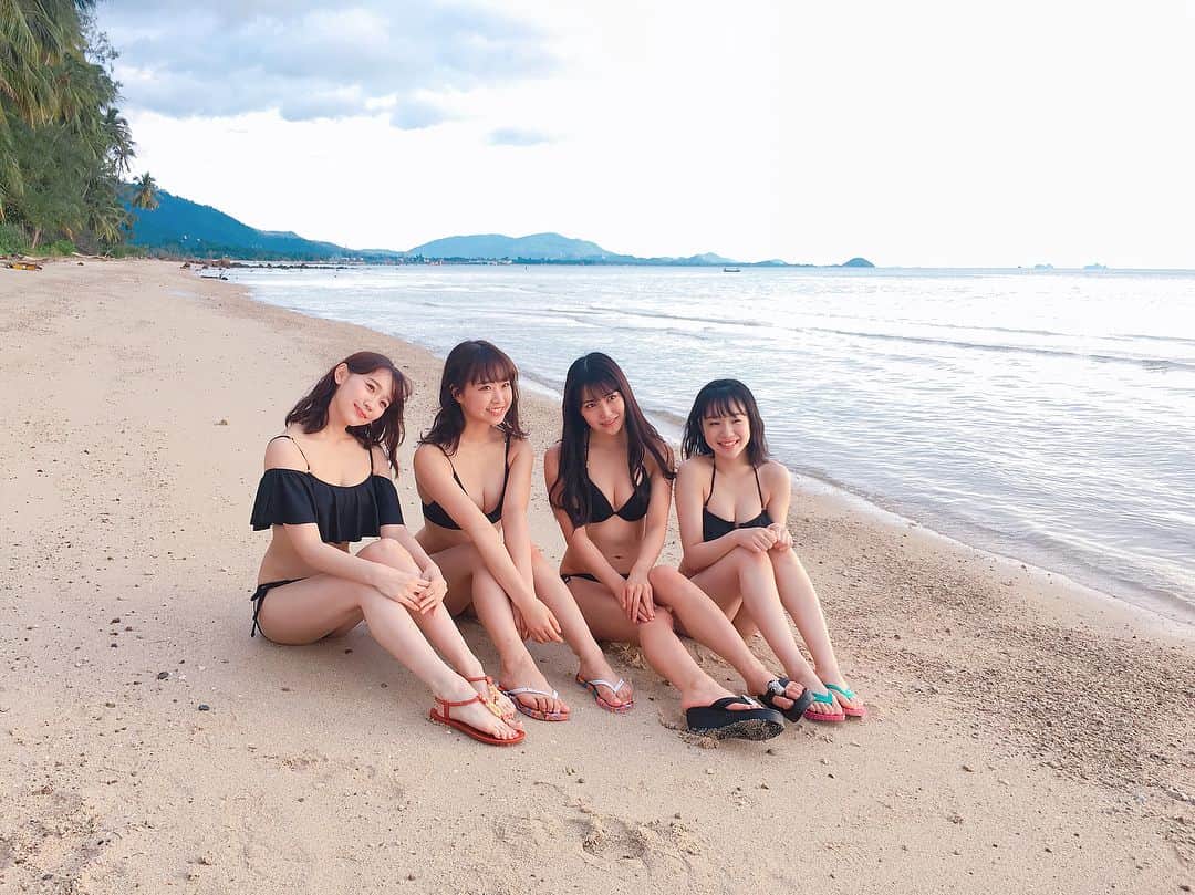 白間美瑠さんのインスタグラム写真 - (白間美瑠Instagram)「『GIRLS-PEDIA』 黒水着ー❤️ 表紙はこの水着だよ！！ #今日発売です  #サムイ島  #オフショット」2月14日 14時44分 - shiro36run