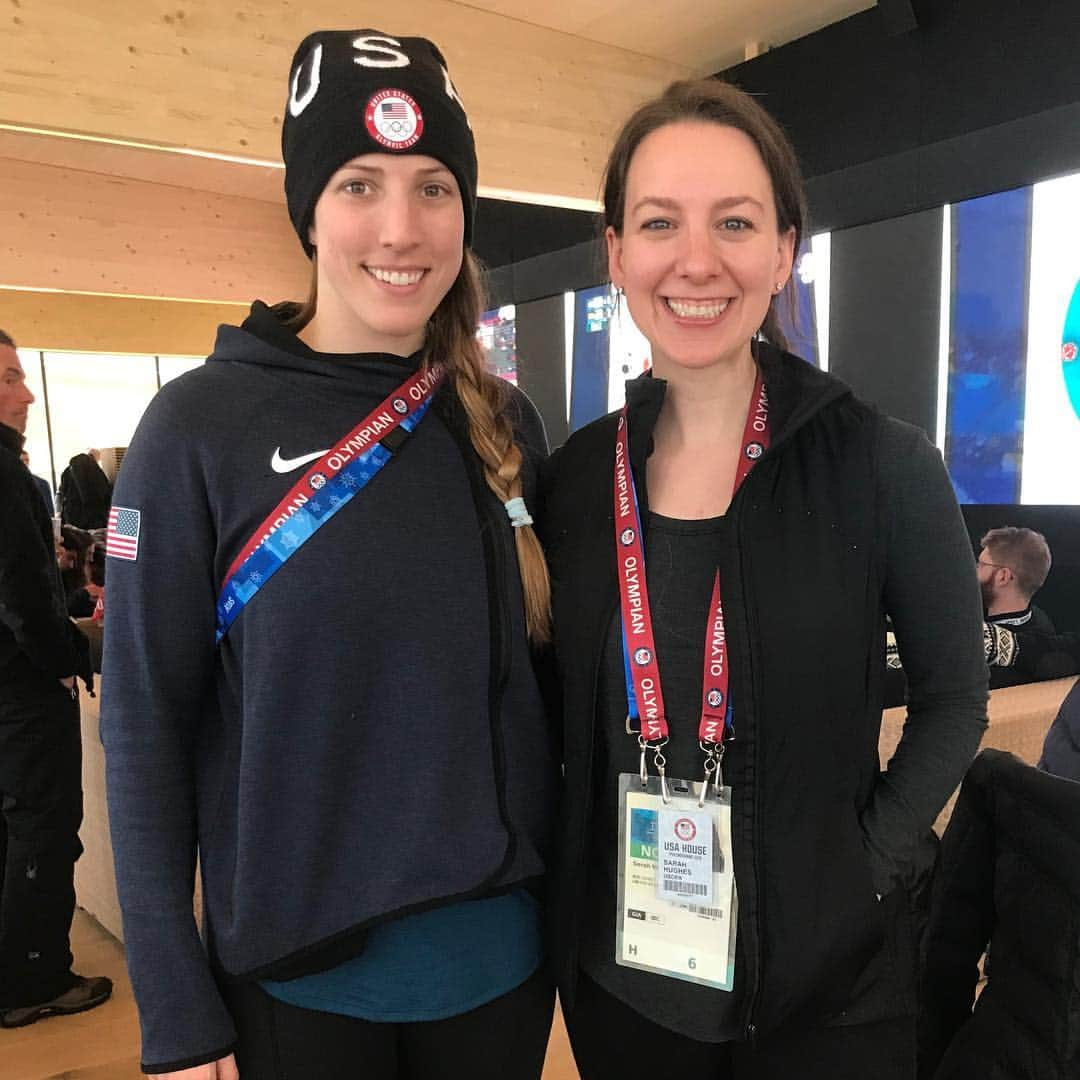 サラ・ヒューズのインスタグラム：「With @teamusa Flag Bearer & fellow New Yorker @erinhamlin at the USA House 🇺🇸 #luge #olympics #pyeongchang18」