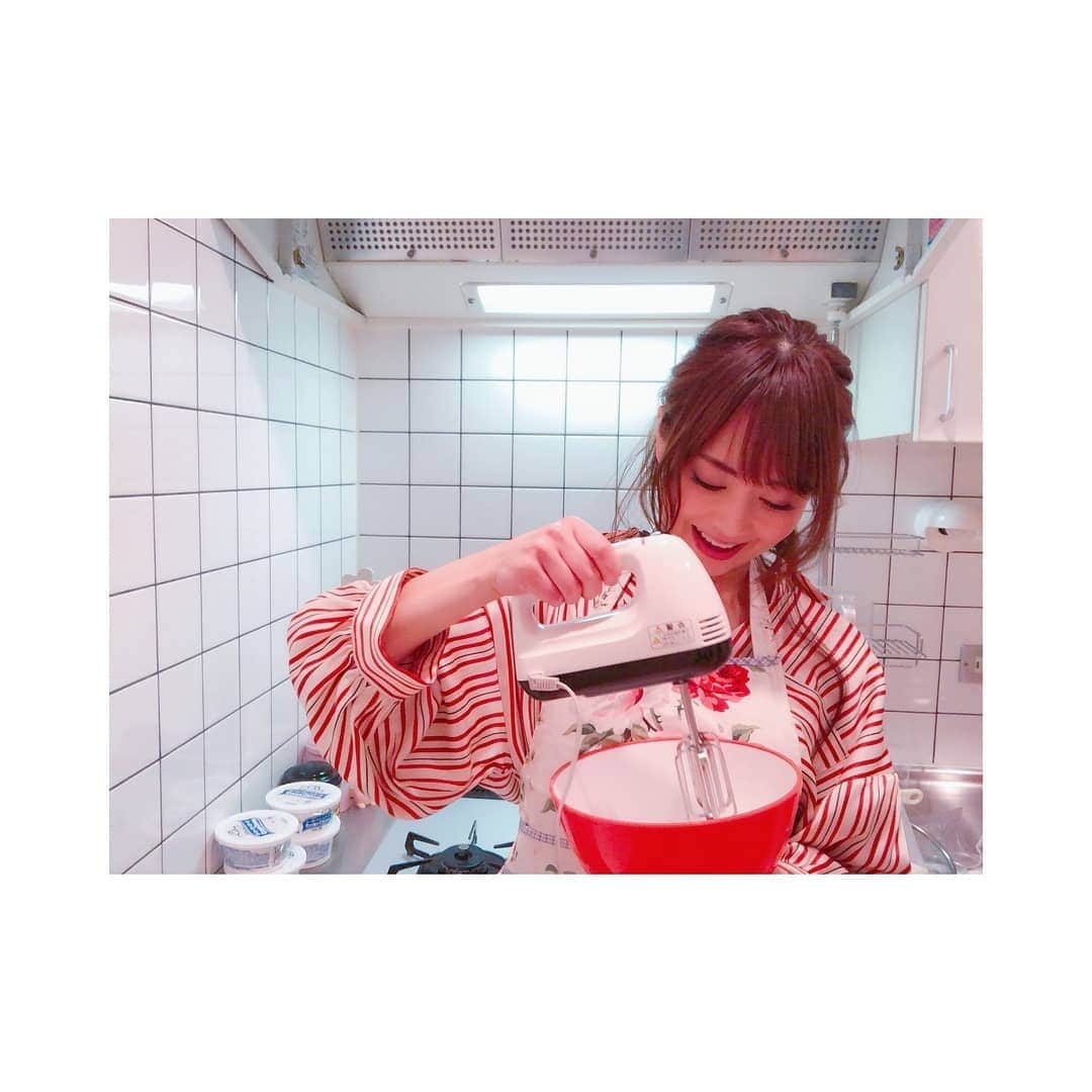 吉沢明歩さんのインスタグラム写真 - (吉沢明歩Instagram)「明日のチョコ祭りの準備中だよ⸜( ´ ꒳ ` )⸝♡︎」2月14日 16時11分 - akiho_net