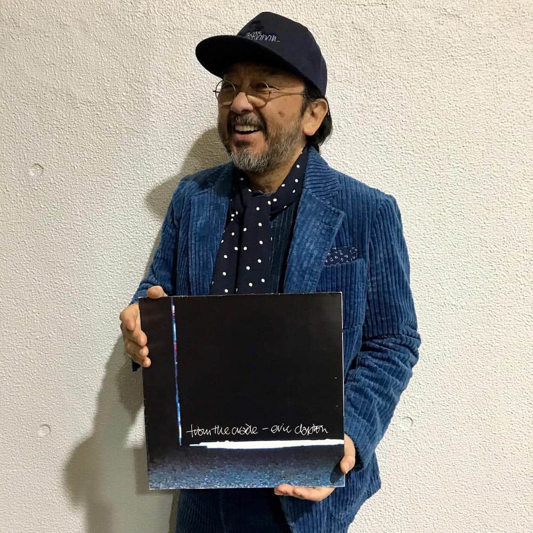 のインスタグラム：「今日の一枚 #ERICCLAPTON #FROMTHECRADLE  #CORDUROYSUIT#MESHCAP #THESTYLISTJAPAN #HENRYNECK#STOLE#RRL #眼鏡#白山眼鏡店」