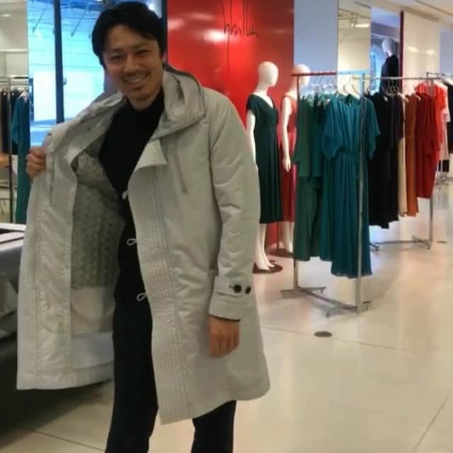 池田信太郎のインスタグラム：「ITOKINプレスルームにて。本日はa.v.vのプロモーション動画撮影。僕はPRマネージャーとしてジョインしています！ #avv #アーヴェヴェ #自分がもっと好きなる服」
