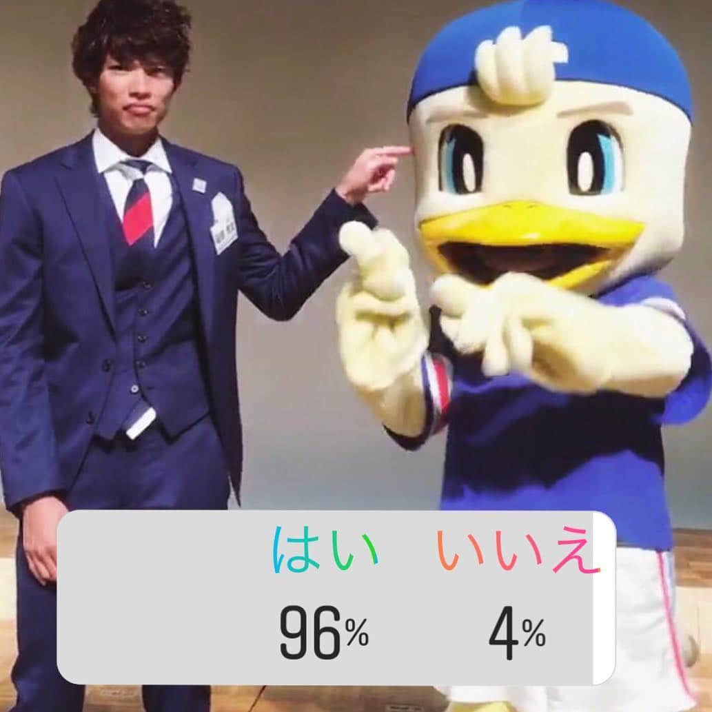 扇原貴宏のインスタグラム：「似てるらしい。 #こんなにも、はいが多いと思わんかった #いいえの人はありがとう #マリノスケ」