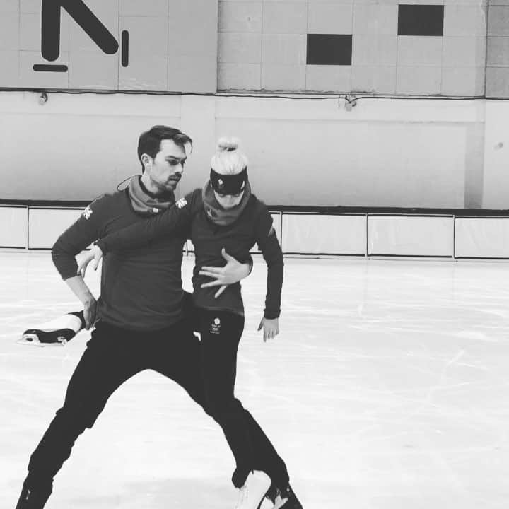 ペニー・クームズのインスタグラム：「Finishing touches ✅ . . . . #pyeongchang2018 #olympics #winterolympics #training #wearethegreat #teamgb #adidas #preparationiseverything #love #happiness #ice #practicemakesperfect #workinprogress #leanback #icedance #figureskating #💜 #valentinesday #wednesday #blackandwhite @n_buckland @pennycoomes」