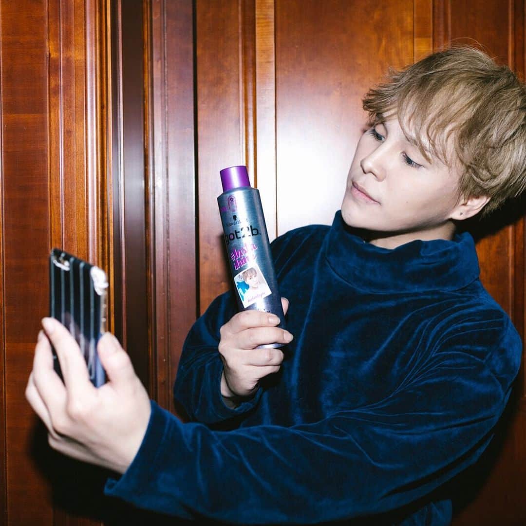 KENKENさんのインスタグラム写真 - (KENKENInstagram)「It was the loveliest party ever in Berlin for @Schwarzkopf 120th birthday party 👑💕 Cool place, creative show, everything around me gave me so much inspiration this time! Thankyou for having me #SCHWARZKOPFcreators and you guys, what is your #createyourstyle ?? ❤️❤️」2月15日 1時50分 - kenkenlayos