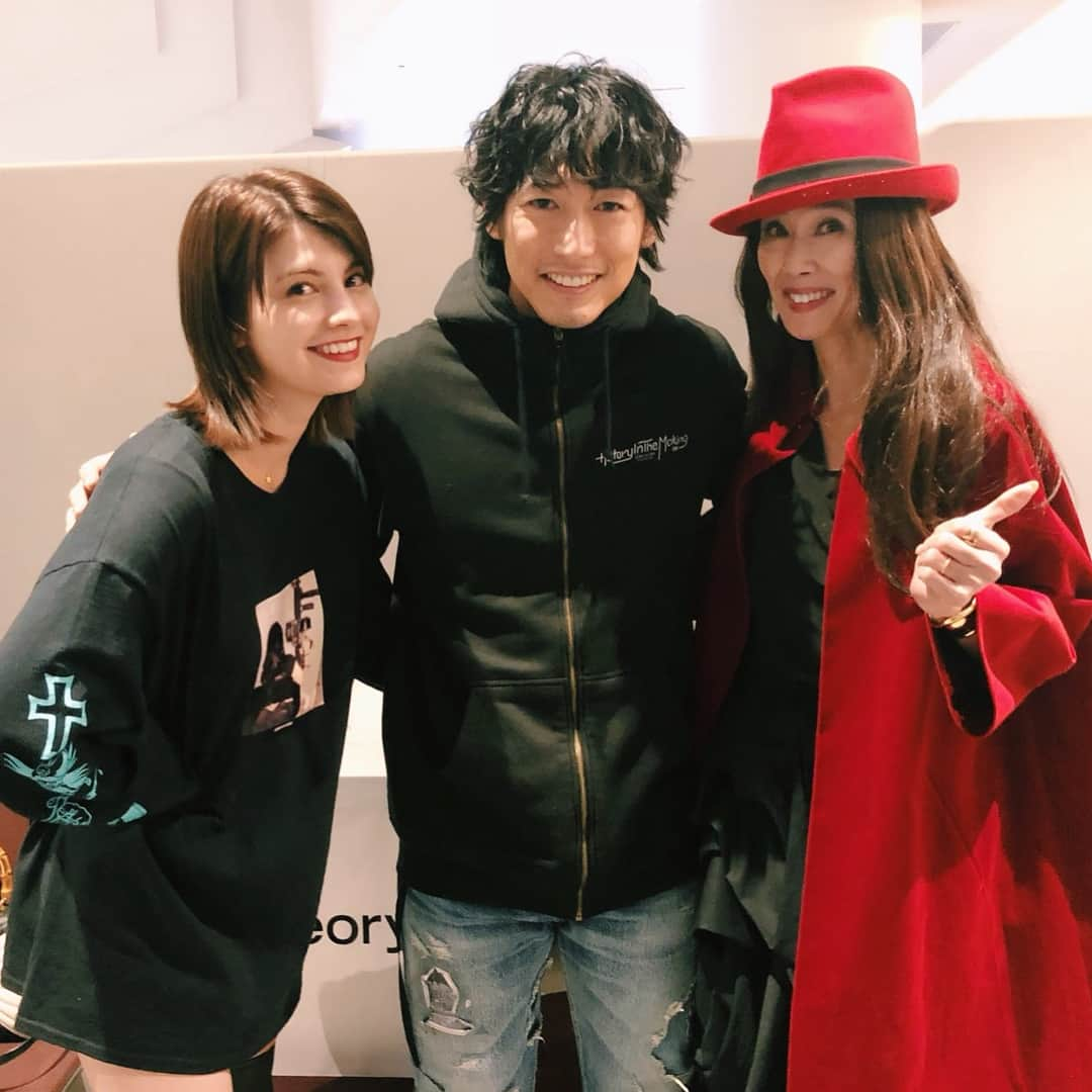 萬田久子さんのインスタグラム写真 - (萬田久子Instagram)「DEAN FUJIOKA コンサート♪ History In The Making 2018 #ディーンフジオカ #マギーちゃん #パシフィコ横浜 #コンサート #live #red #萬田久子」2月15日 12時55分 - hisako.manda_official